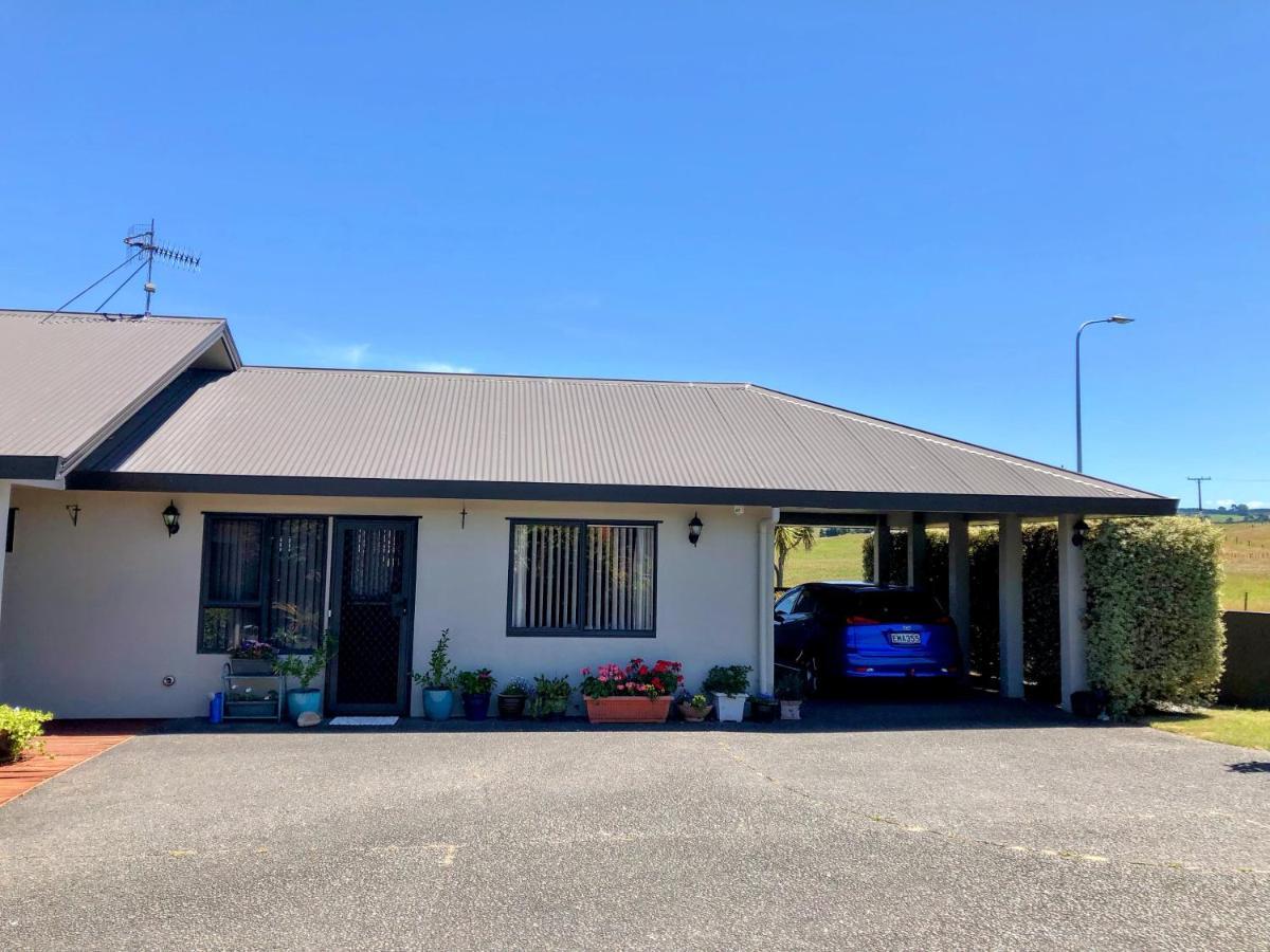 Almost Country Taupo Exterior foto